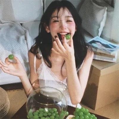 红色尾翼